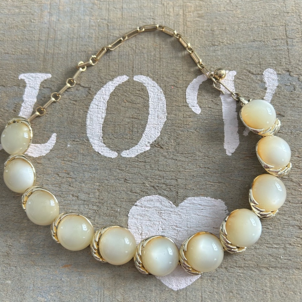 SELRO 1950 Elegant Cream Beaded Necklace 16.5 inches